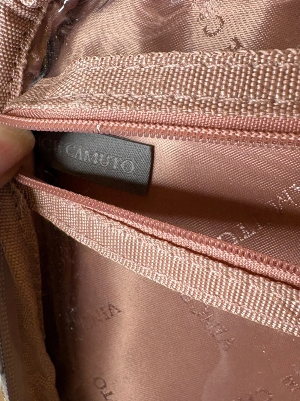 Vince Camuto Floral Gold Damask Cottagecore Zip Hanging Toiletry Case Makeup Bag